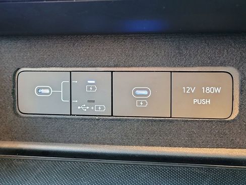 Used 2025 Hyundai Sonata SE FWD image 28