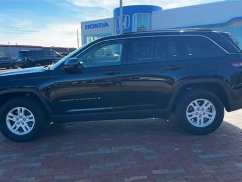 Used 2023 Jeep Grand Cherokee Laredo w/ Luxury Tech Group I image 6