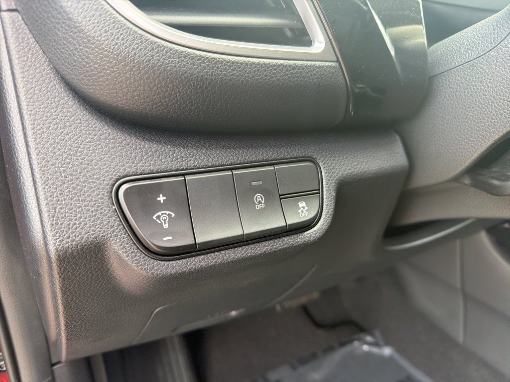Used 2025 Kia Seltos S AWD/4WD image 15