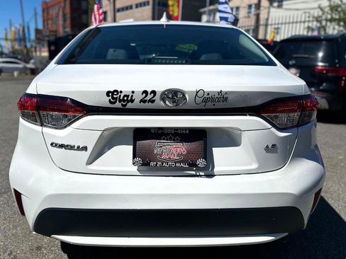 Used 2022 Toyota Corolla LE FWD image 5