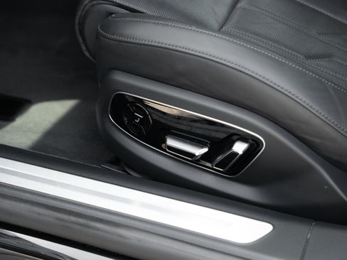 Certified 2022 Audi A8 L 3.0T AWD/4WD image 19