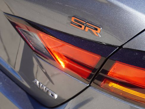 Used 2024 Nissan Altima 2.5 SR w/ SR Premium Package image 17