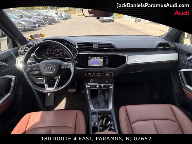 Used 2020 Audi Q3 2.0T Premium w/ Convenience Package AWD/4WD image 9