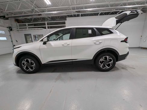Certified 2023 Kia Sportage LX image 12