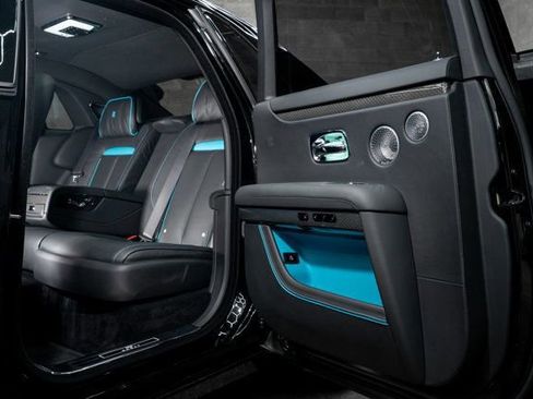 Used 2022 Rolls-Royce Ghost Black Badge image 40