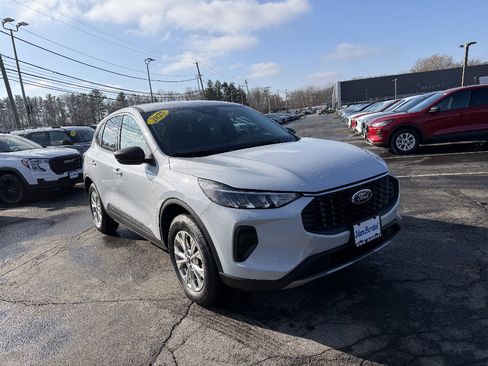 Used 2025 Ford Escape Active w/ Cold Weather Package image 8