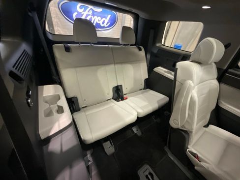 Used 2026 Hyundai Santa Fe Limited FWD image 19