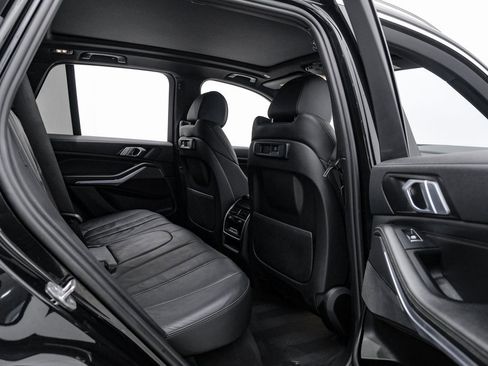 Used 2022 BMW X5 xDrive40i w/ Parking Assistance Package image 33