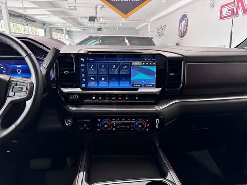 Certified 2024 Chevrolet Silverado 3500 High Country w/ High Country Premium Package image 19