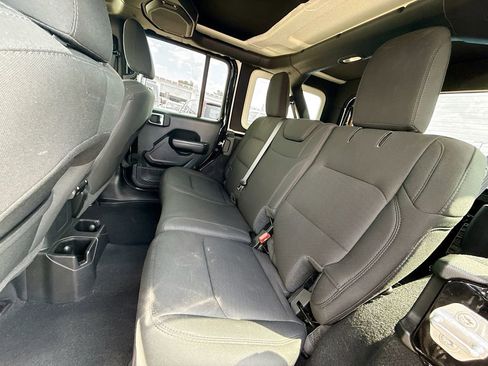 Used 2021 Jeep Wrangler Unlimited Sport image 27
