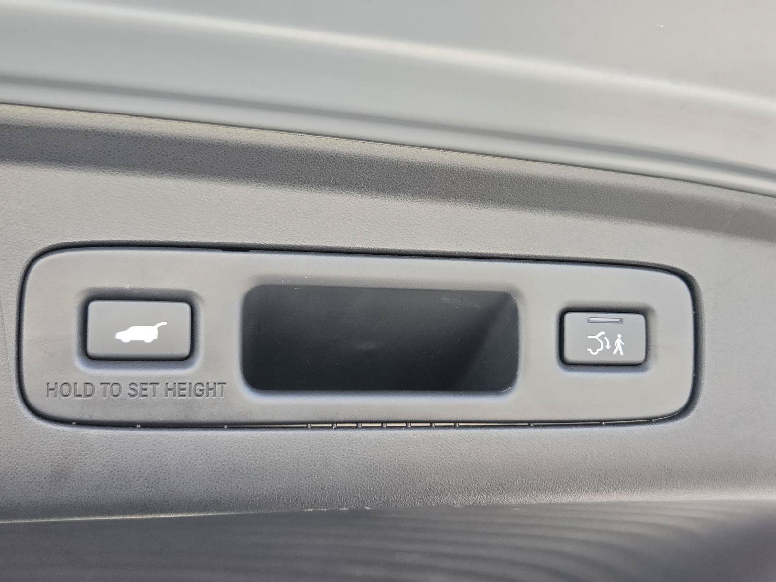 Used 2025 Acura ADX FWD image 10