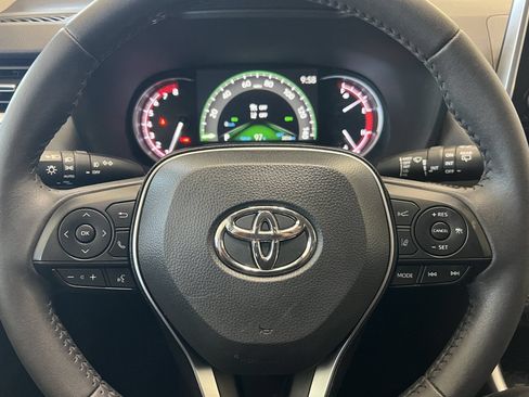 Used 2025 Toyota RAV4 XLE Premium FWD image 23