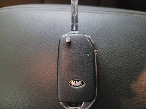 Used 2022 Kia Sportage LX FWD image 32