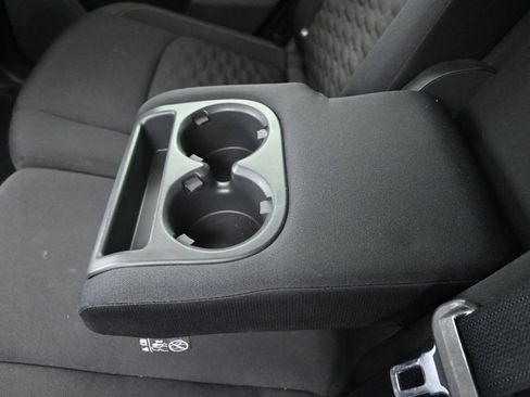 Used 2022 Nissan Pathfinder SV FWD image 18