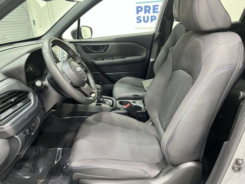 Used 2025 Subaru Forester Premium w/ Convenience Package #1 AWD/4WD image 11