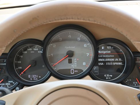 Used 2013 Porsche Cayenne S image 11