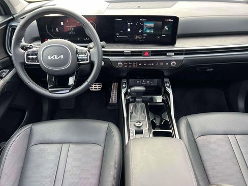 Used 2025 Kia Sorento SX image 13