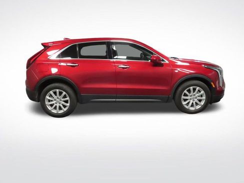 Used 2023 Cadillac XT4 Luxury w/ Cold Weather Package image 6