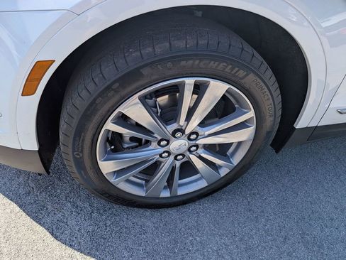 Certified 2024 Cadillac XT5 Premium Luxury w/ Technology Package FWD image 7