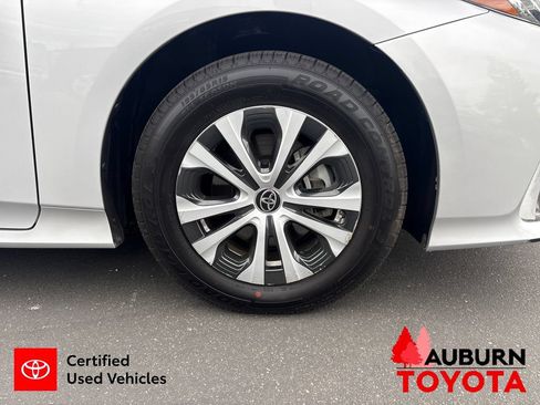 Certified 2020 Toyota Prius Prime LE FWD image 12