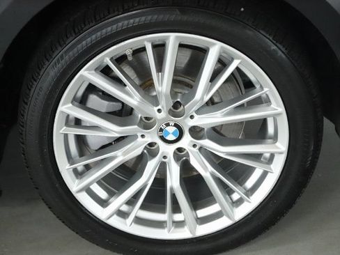 Used 2023 BMW 330i xDrive Sedan w/ Premium Package AWD/4WD image 11