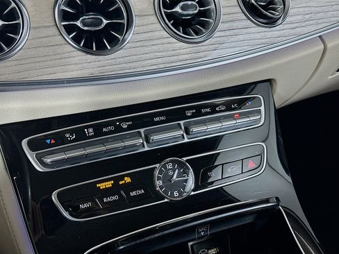 Used 2018 Mercedes-Benz E 400 E 400 image 23