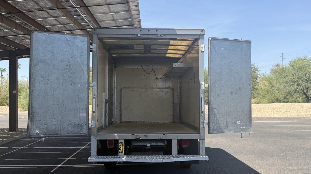 Used 2010 Ford E-350 and Econoline 350 Super Duty RWD image 16