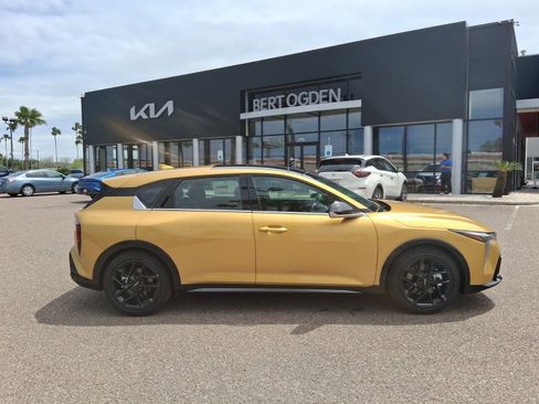New 2026 Kia K4 GT-Line Turbo FWD image 3