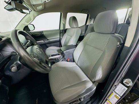 Used 2020 Toyota Tacoma SR5 image 19