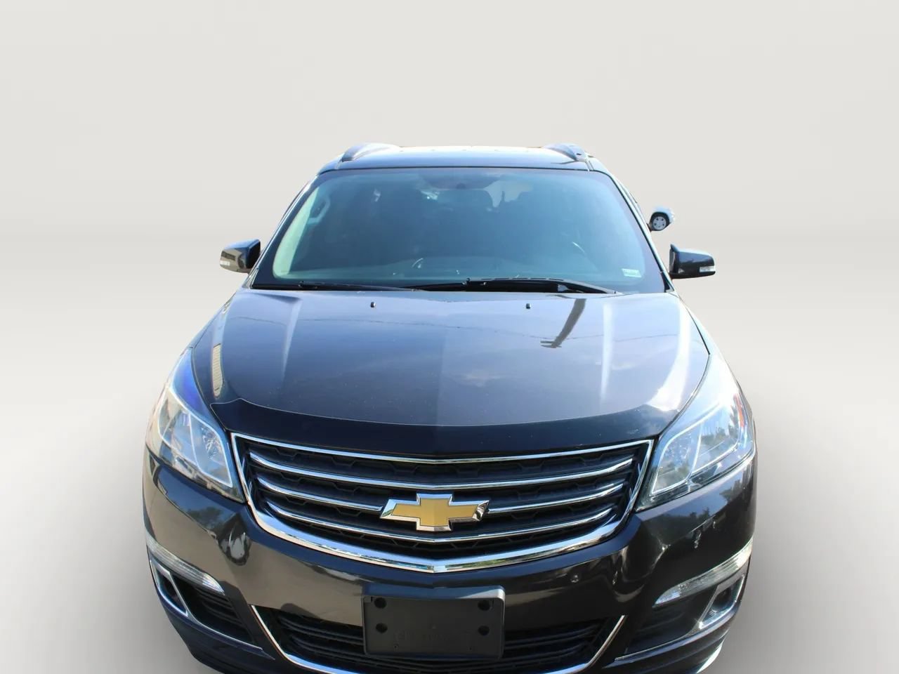 Used 2017 Chevrolet Traverse LT FWD image 2