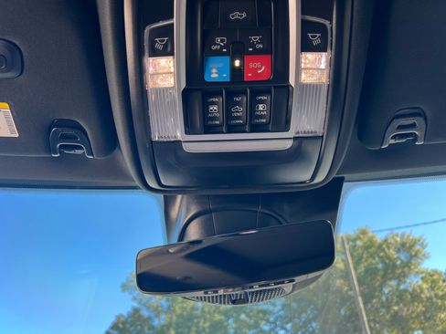 Used 2025 RAM 2500 Limited image 16