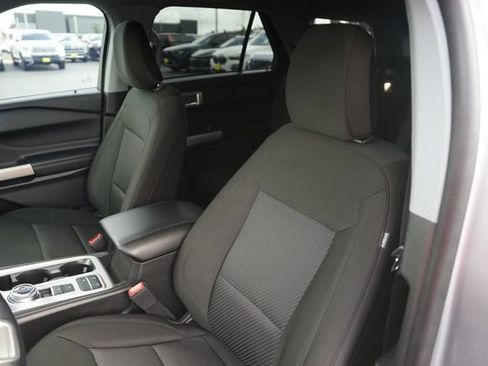 Used 2022 Ford Explorer XLT RWD image 10