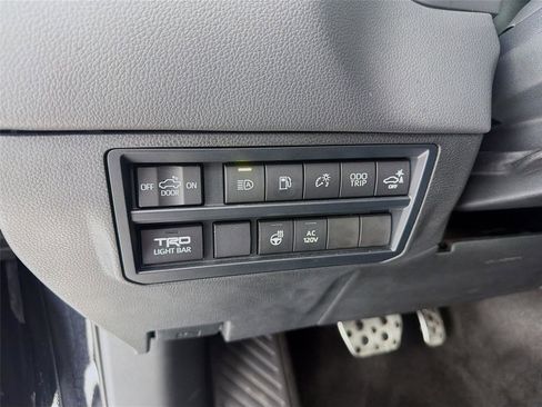 Used 2022 Toyota Tundra TRD Pro AWD/4WD image 10