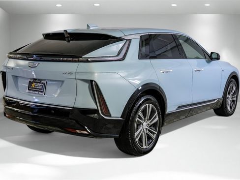 Used 2024 Cadillac Lyriq Luxury image 9