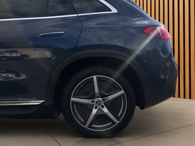 Used 2023 Mercedes-Benz EQE 500 4MATIC SUV w/ Exclusive Trim Package image 17