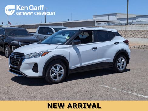 Used 2023 Nissan Kicks S FWD image 1