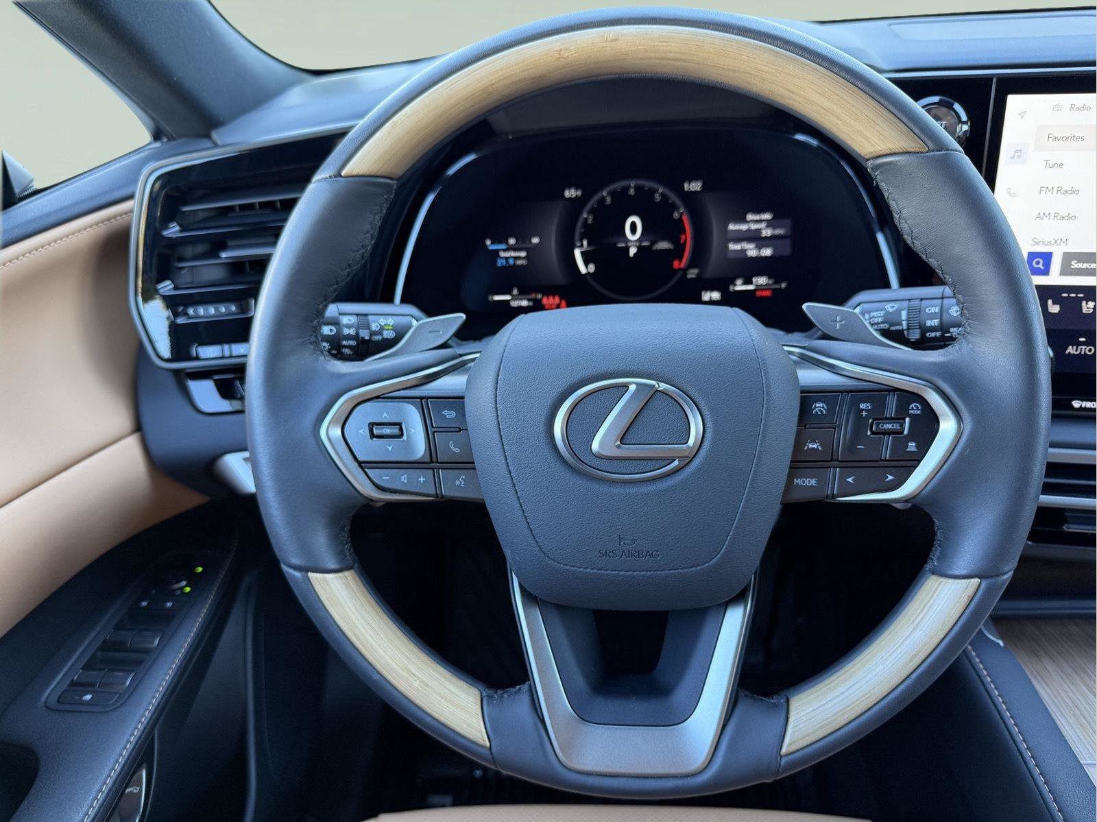 Used 2025 Lexus RX 350 Premium w/ Accessory Package AWD/4WD image 14