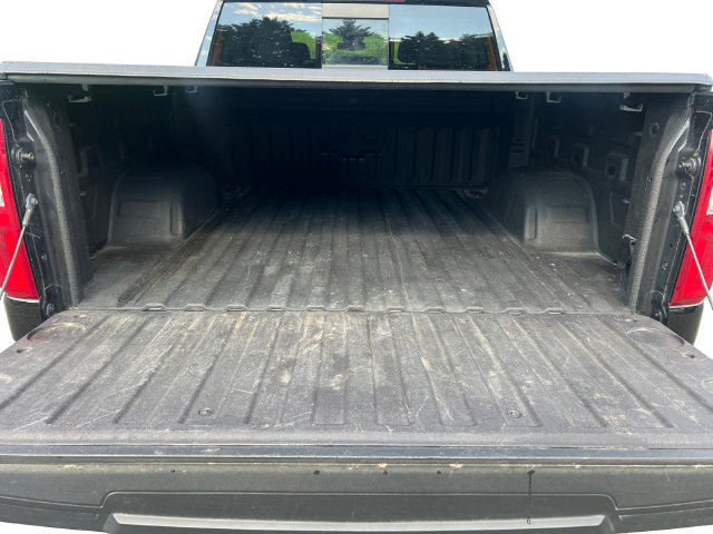 Used 2023 Chevrolet Silverado 1500 RST w/ Convenience Package II AWD/4WD image 19