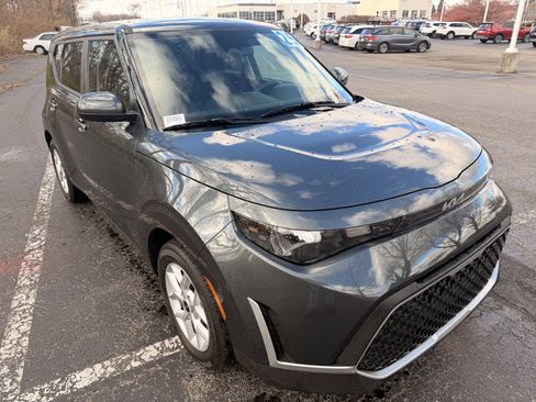 Used 2025 Kia Soul LX w/ LX Technology Package image 1