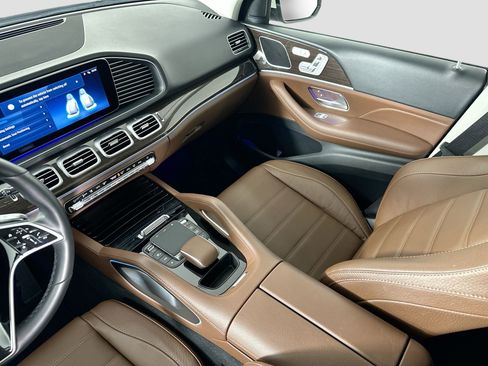 Used 2024 Mercedes-Benz GLE 450 4MATIC image 25