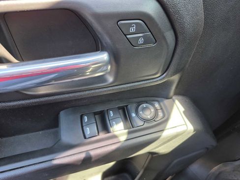 Used 2024 Chevrolet Silverado 2500 Custom image 12