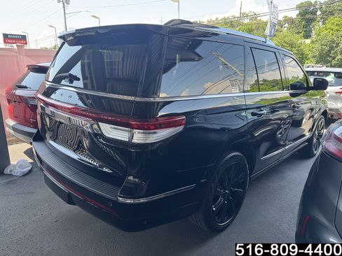 Used 2023 Lincoln Navigator Reserve AWD/4WD image 4