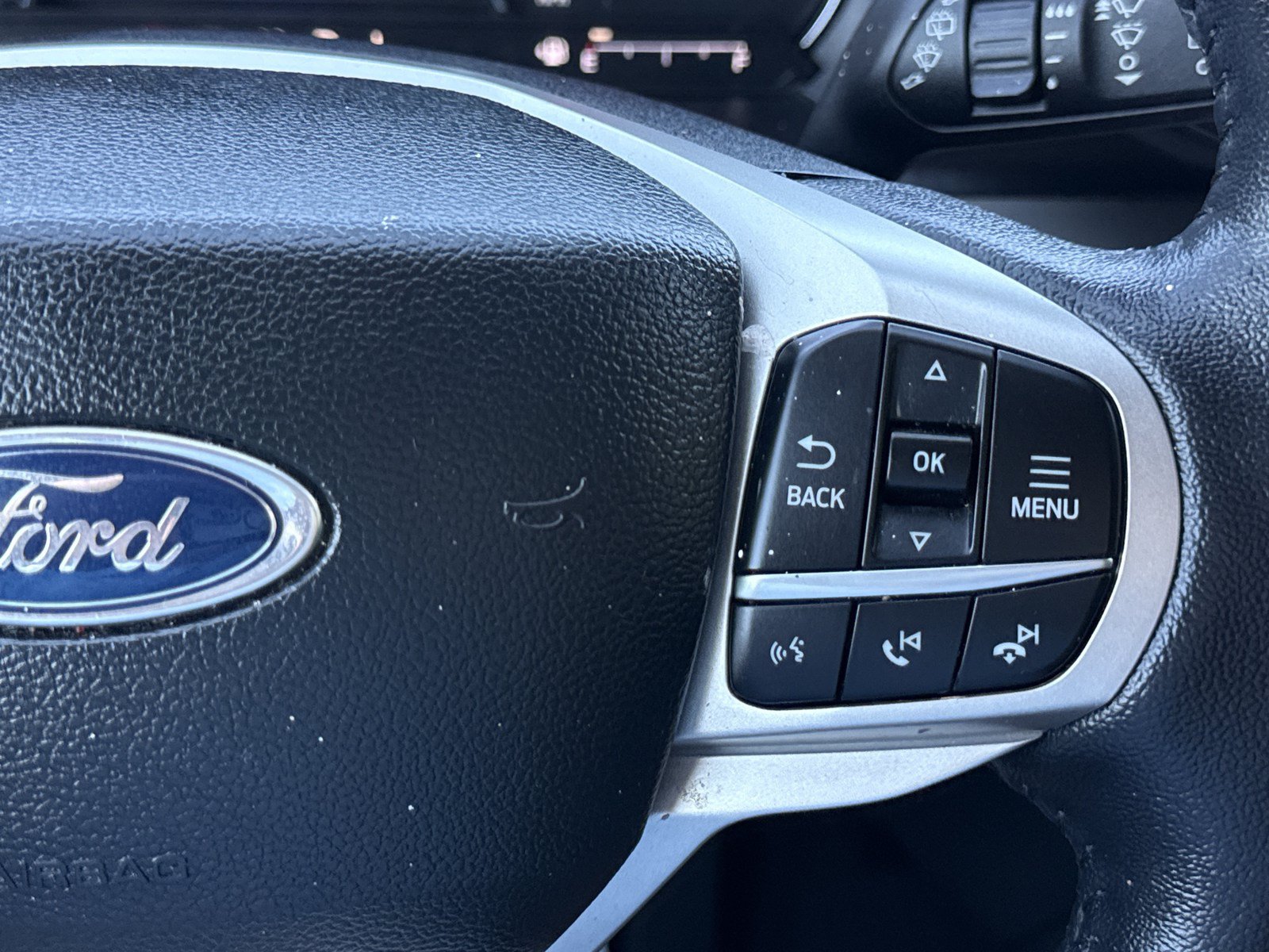 Used 2023 Ford Explorer XLT RWD image 23