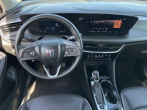Used 2024 Buick Encore GX Avenir w/ Avenir Convenience Package FWD image 12