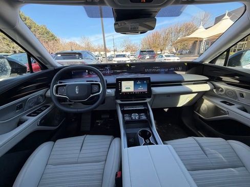 New 2026 Lincoln Nautilus Reserve image 10