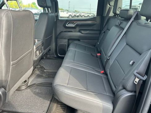 Used 2023 Chevrolet Silverado 1500 RST w/ Redline Edition AWD/4WD image 6