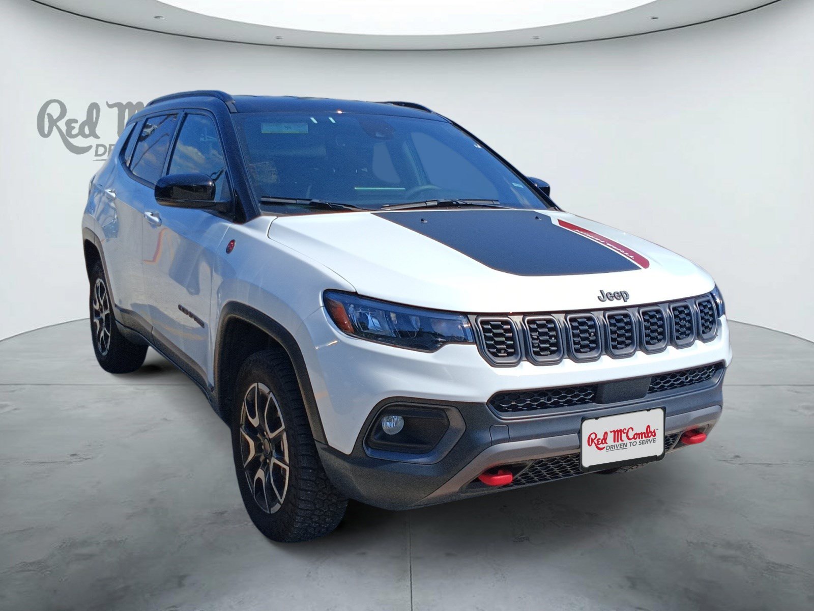 Used 2025 Jeep Compass Trailhawk AWD/4WD image 3