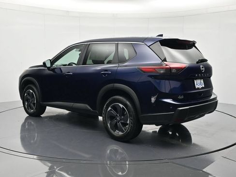 Used 2026 Nissan Rogue SV FWD image 7