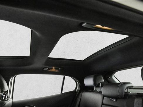 Used 2016 Mercedes-Benz GLA 250 4MATIC image 21