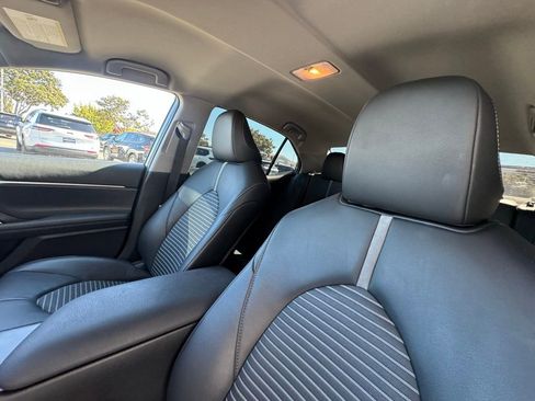 Used 2024 Toyota Camry SE image 17